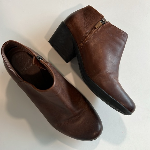 Dansko - 38/8, comfort, Brown Leather Ankle Boots - Picture 4 of 8
